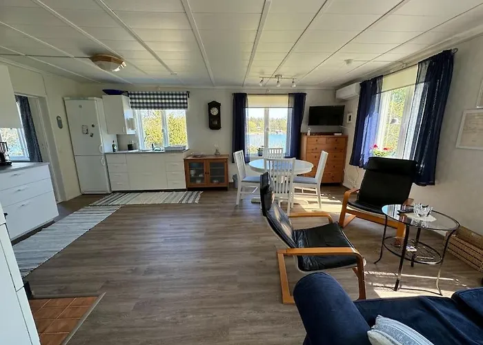 Шале Majas Backe On A Island With Boat