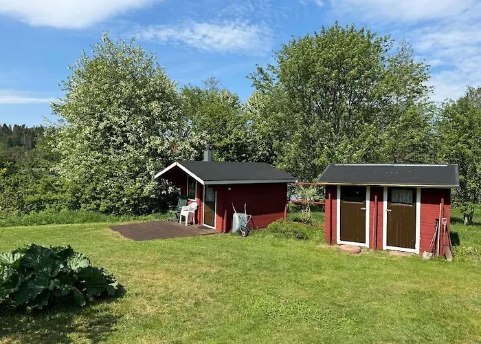 Majas Backe On A Island With Boat Шале *