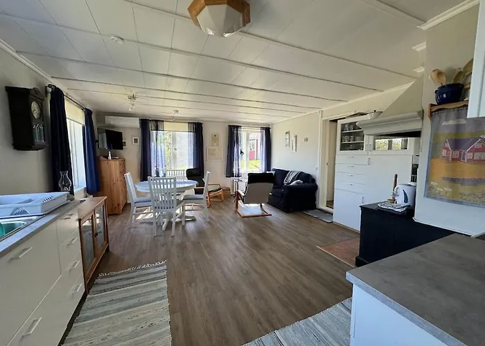 Majas Backe On A Island With Boat Шале Hammarland